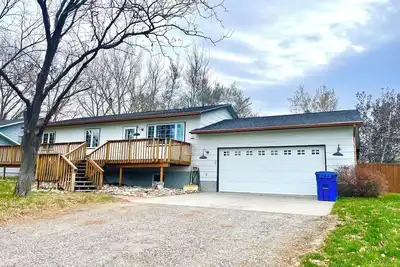 Image de Lovely 4-bedroom house in Lockwood with large yard and covered patio!