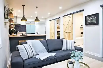 Charming Duplex Retreat in the Heart of Appleton