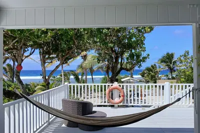Image de Spacious 5 bedroom home, ocean front Rarotonga! Sleeps 12. With kids playground,
