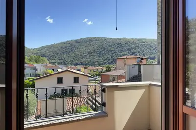 Image de 5' du lac d'Iseo, Votre oasis de paix