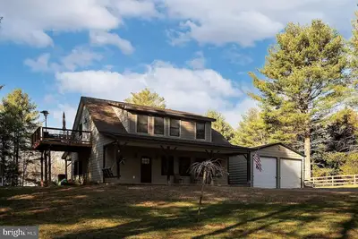 Image de Serene \"Lake Access\" Home Away From home