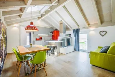 Image de Tosca House - Holiday Home (Penthouse Apartment)