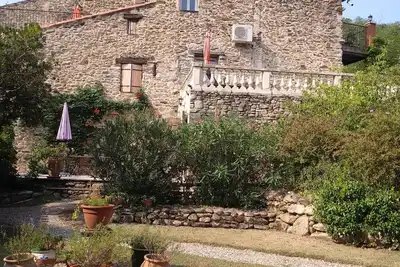 Image de \t\t\nSunlight 2br retreat in scenic Pyrénées-Orientales à Reynes