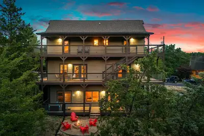 Image de Peaceful/Indoor-Pool/Wrap-Around-Decks/6br/Sleeps20