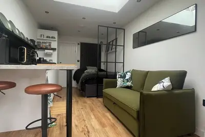 Image de Introducing Studio 33 - Your Chic Sanctuary!