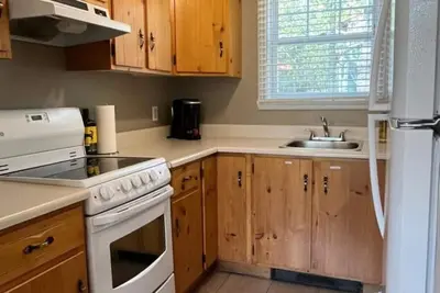 Image de Entire Scandinavian Chalet 7min from Mont Orford, Magog.