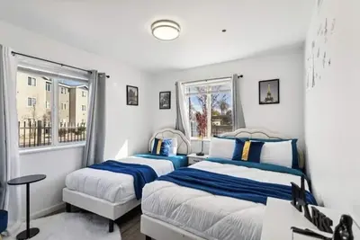 Image de Modern Getaway in Reno: Comfort & Style in Every Corner!