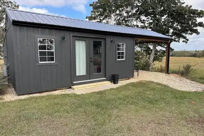 Image de Cozy. . . The Cottage at Savannah! Perfect for 1-2 people.