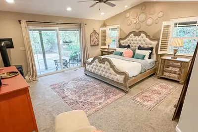 Image de Kids' Paradise–Private Orchard House Near Sequoia