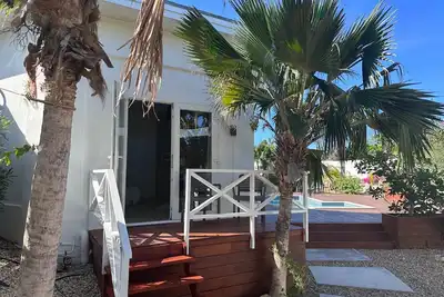 Image de The Rocks Residence, studio avec piscine partagée dans le parc national d'Arikok
