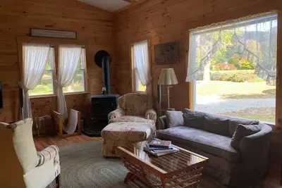 Image de Guest House on Deming Pond in East Dorset\nFabulous pond and mountain views