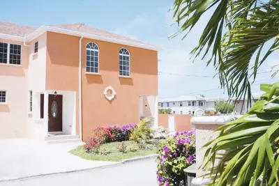 Image de Cozy 2-bedroom townhome in enchanting Atlantic Shores with Wi-Fi, Ac, and more.
