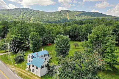 Image de Spacious 5-bedroom Ski house in Ludlow with WiFi access
