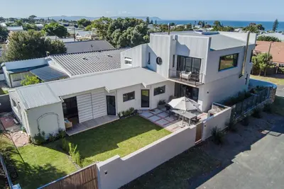 Image de Reservoir House - elegant design, easy living!