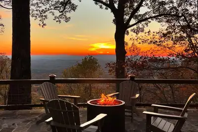 Image de Panoramic Mtn Views; Stunning Sunset; Game Room; Dog-friendly; Lake access; Pool