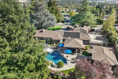 Image de Entertainment Home on Golf Course - Hot Tub /Pool