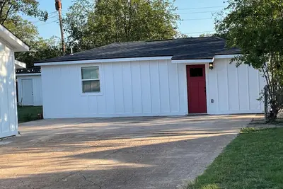 Image de Newly constructed 2-bedroom apartment within walking distance to Acu and stadium