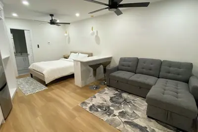 Image de Calm Corner Retreat: Calm Escape With Air Conditioning