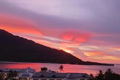 Tropical Sunset Paopao Moorea