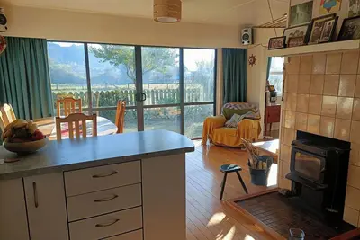 Image de Spacious 4-bedroom and dog-friendly family home in Brooklyn. Gorgeous garden!