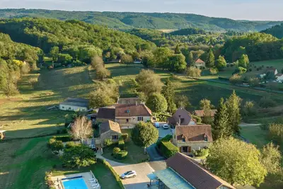 Image de Gîte \"Le Soleil\" avec piscine chauffée, proche de Sarlat