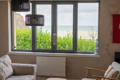 Image de Histoires d'Ault - maison vue mer et jardin