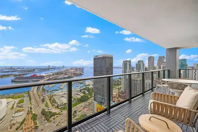 Image de Luxury 3br Condo W Bay Views & Parking