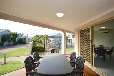 Image de Waterfront Resort | Sleeps 7 | Pool