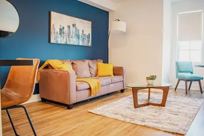 Image de Views! King 1 Br! Free Parking! 30 to min Nyc!