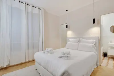 Image de Sophisticated 60 sqm Residence in the Heart of Saint-Germain-des-Prés\n\n