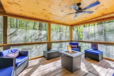 Image de 6 Mi to Ski Sapphire! Home w/ Snow Tubing Access