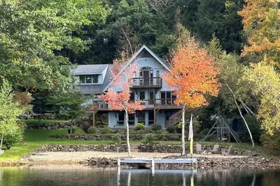Image de Charming 3-bedroom waterfront house in Harrisville