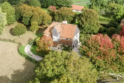 Image de Escape to an Exclusive Normandy Estate: Historic Charm, Lush Park & Private Pool