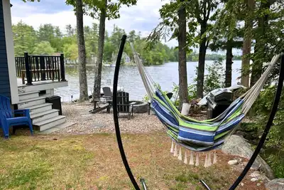 Image de Dog Friendly Lakefront Cottage with Private Dock and Kayaks