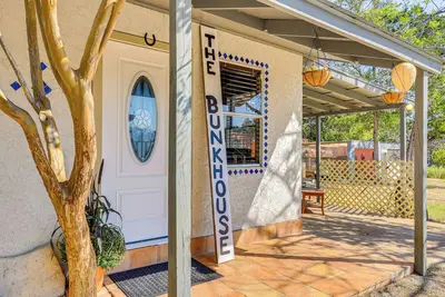 Image de Rescue Ranch Retreat w/ Goats, Horses & Chickens!