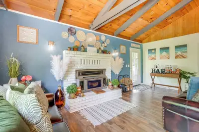 Image de Cottage w/ Fire Pit & Grill in Mi-Wuk Village!