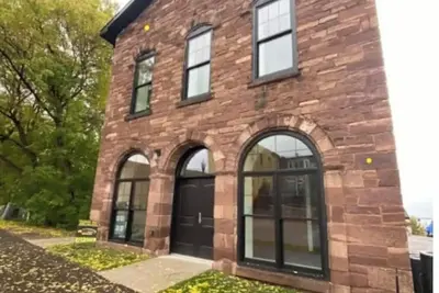 Image de Modern Townhome -  Heart of Downtown Marquette- Shops, Restaurants, Waterfront