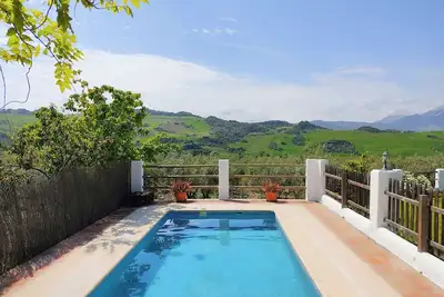 Image de Beautiful views of the Sierra de Grazalema, ideal to enjoy and disconnect.