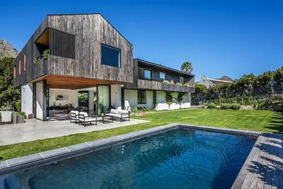 Image de Villa Corentin - Quatre Chambres Villa, Couchages 8