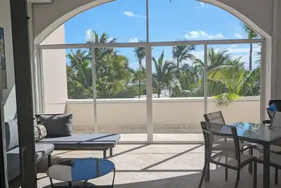 Image de Aqua Gem - Charming oceanfront 2-bedroom apartment