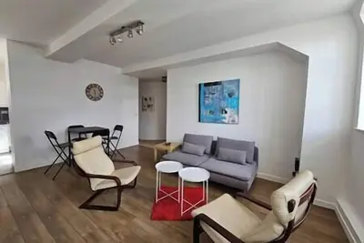 Image de T3 central dans résidence, 4p