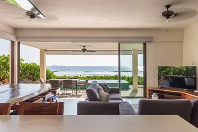 Image de Marea Beachfront Villa F26