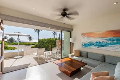 Image de Marea Beachfront Villa I55