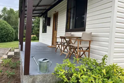 Image de Escape to History & Nature! Peaceful & cosy 1890s cottage near Mtb trails & pub.