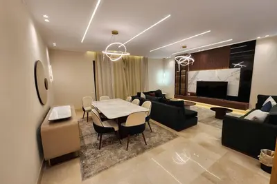 Image de 3-bedroom apartment in sheikh zayed with Ac, WiFi c01