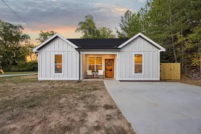 Image de Ivy Villa | Adorable home in Chickamauga!