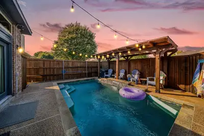 Image de Frisco Family Escape: Private Pool, Game Room, and Cozy Bedrooms + Near Downtown Frisco