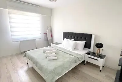 Image de 1-bedroom, nearby services&park Wi-Fi parking-Sa2\n\n