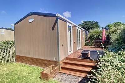 Image de Mobil-home Grand Confort 2 Chambres, Proche Plage, 4 Pers. , Piscine Chauffée, Parking, Wi-Fi Gratuit
