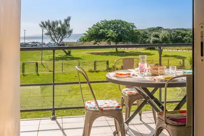 Image de Appart T3, terrasse, parking, 50m plage, proche commerces